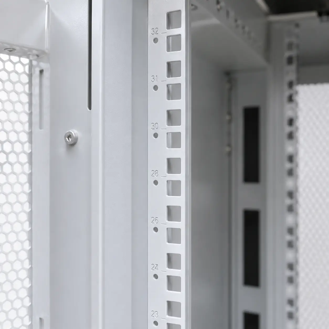 BISMON 19" Premium Export Data Center Rack